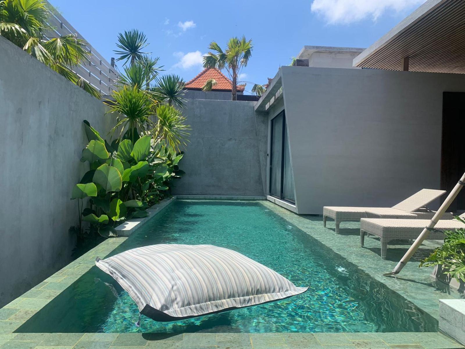 Inspira Seminyak Villa Exterior photo